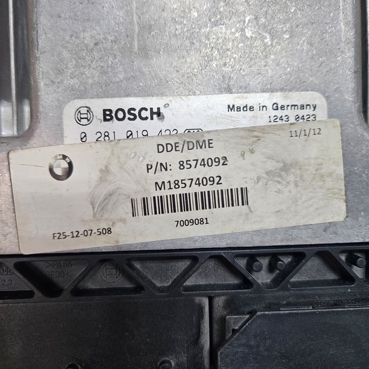 OEM BMW F10 520D Engine ECU DDE N47 BOSCH engine 8574092