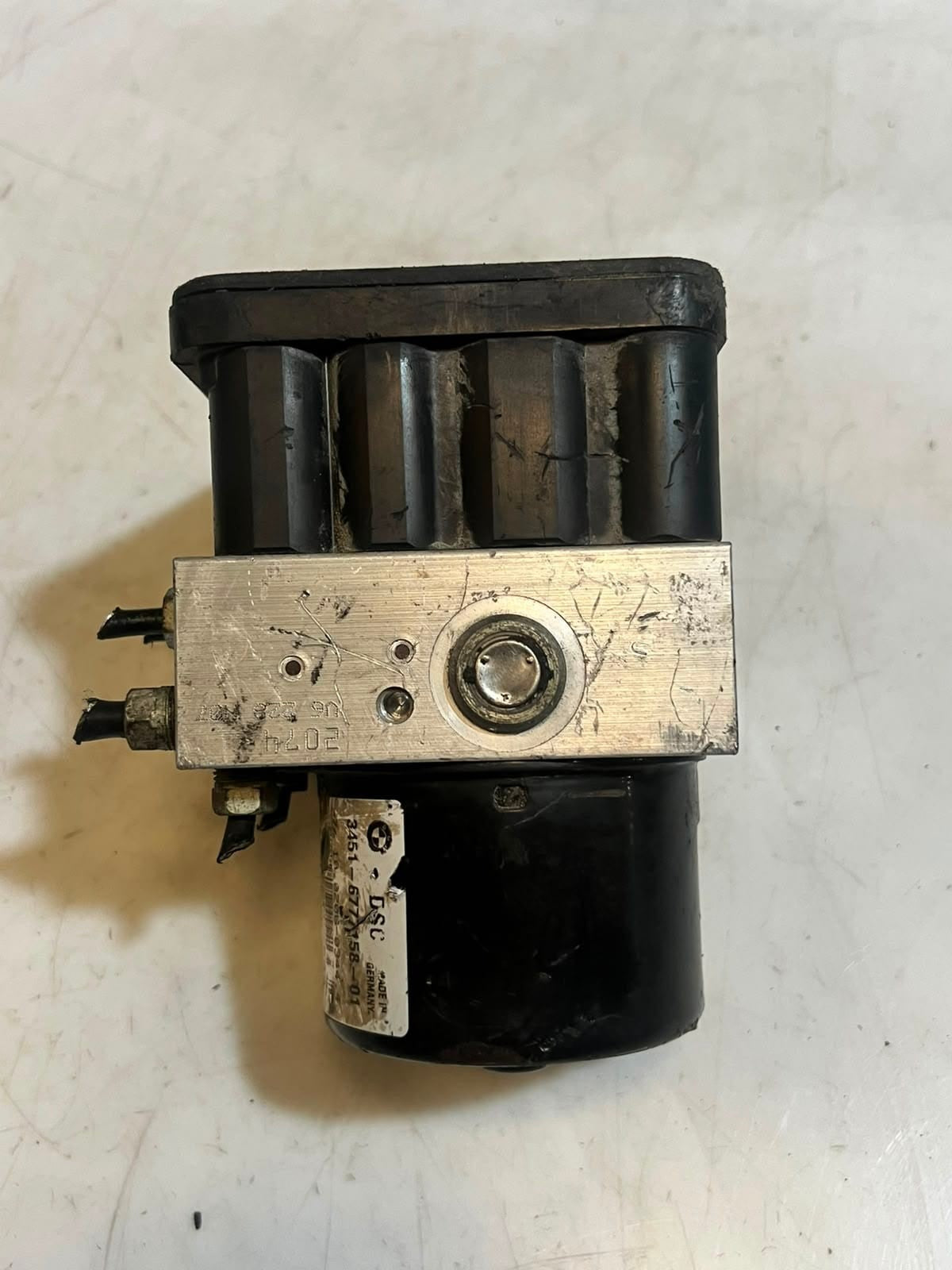 2007-2009 BMW 3 Series E90 E91 328i ABS HYDRAULIC Pump Control Module 6777159