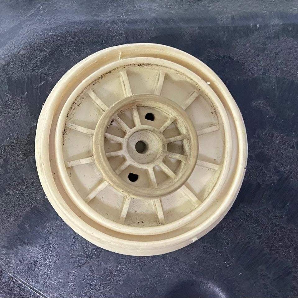OEM BMW 7 F01 F02 F03 F04 Front Subwoofer Speaker RIGHT Side 9227482