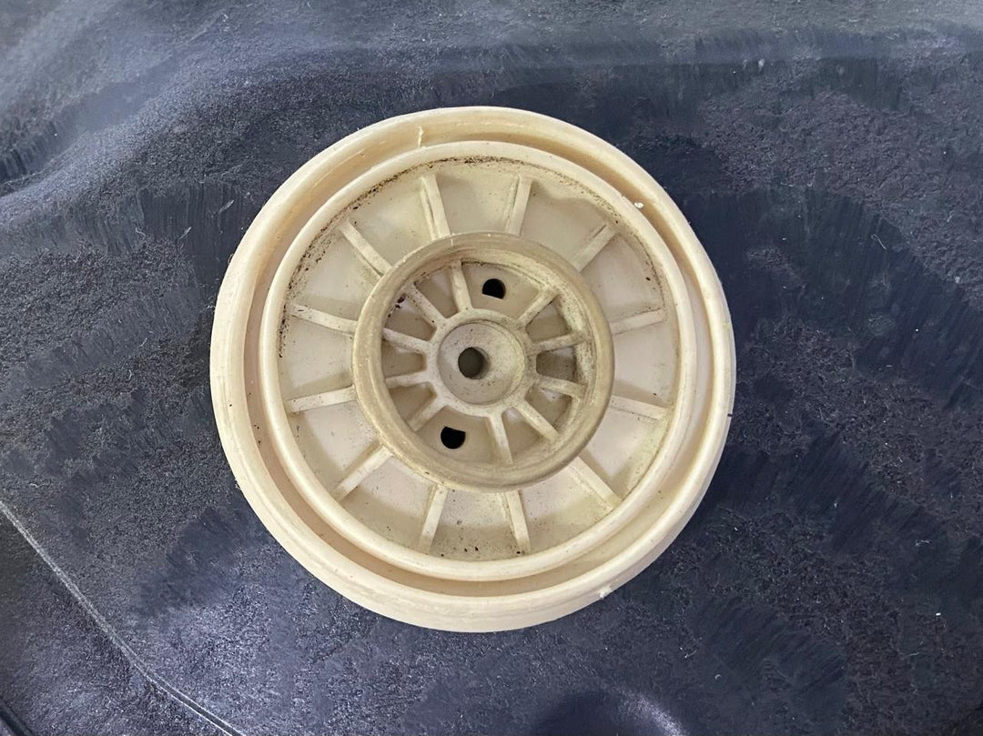 OEM BMW 7 F01 F02 F03 F04 Front Subwoofer Speaker RIGHT Side 9227482