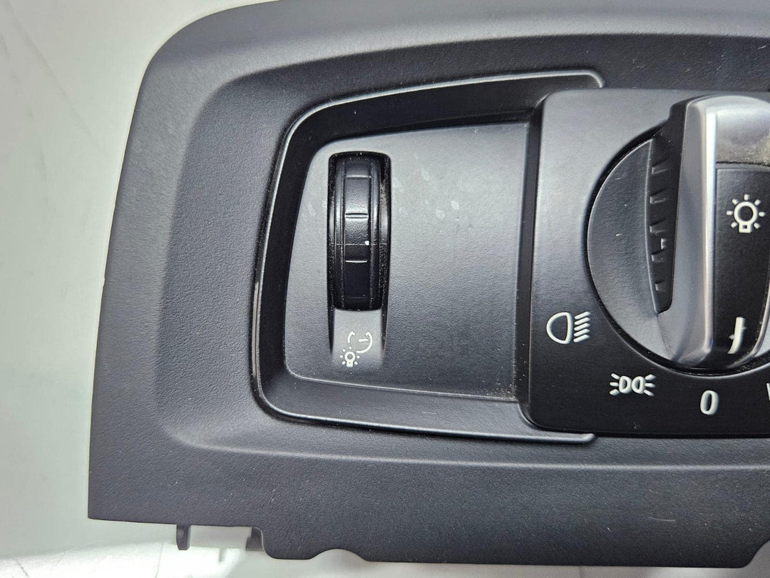 BMW X5 F15 X6 F16 RHD Headlight Control Switch 6824888 OEM