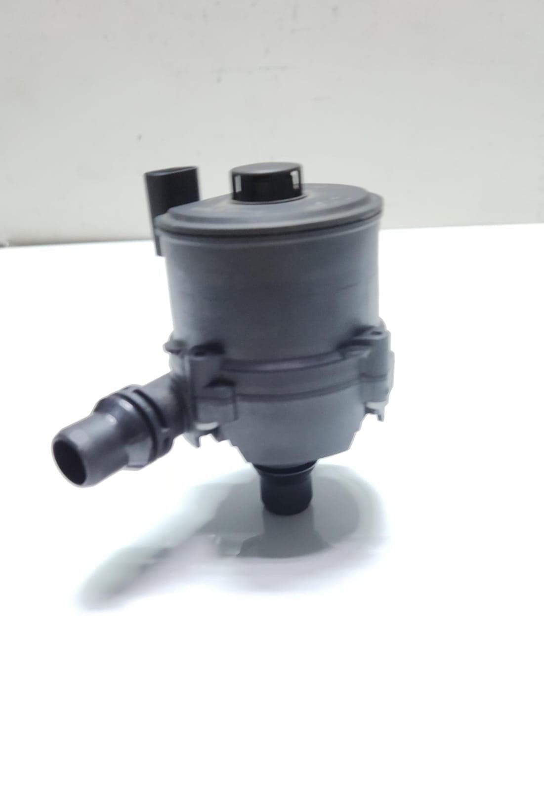 2016 BMW X3 Auxiliary Water Pump 7643949 3 Series F30 F31 F35 OEM