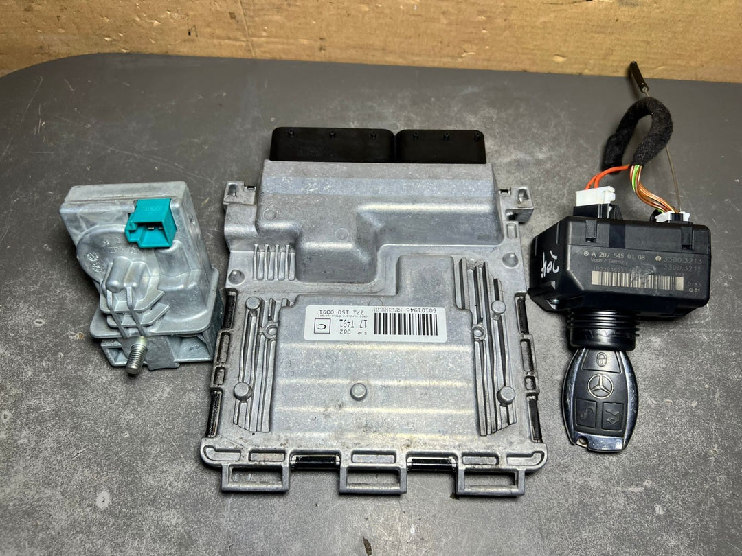 2010-14 Mercedes-Benz W204 ECU Engine Control Module Ignition Key Switch SET OEM