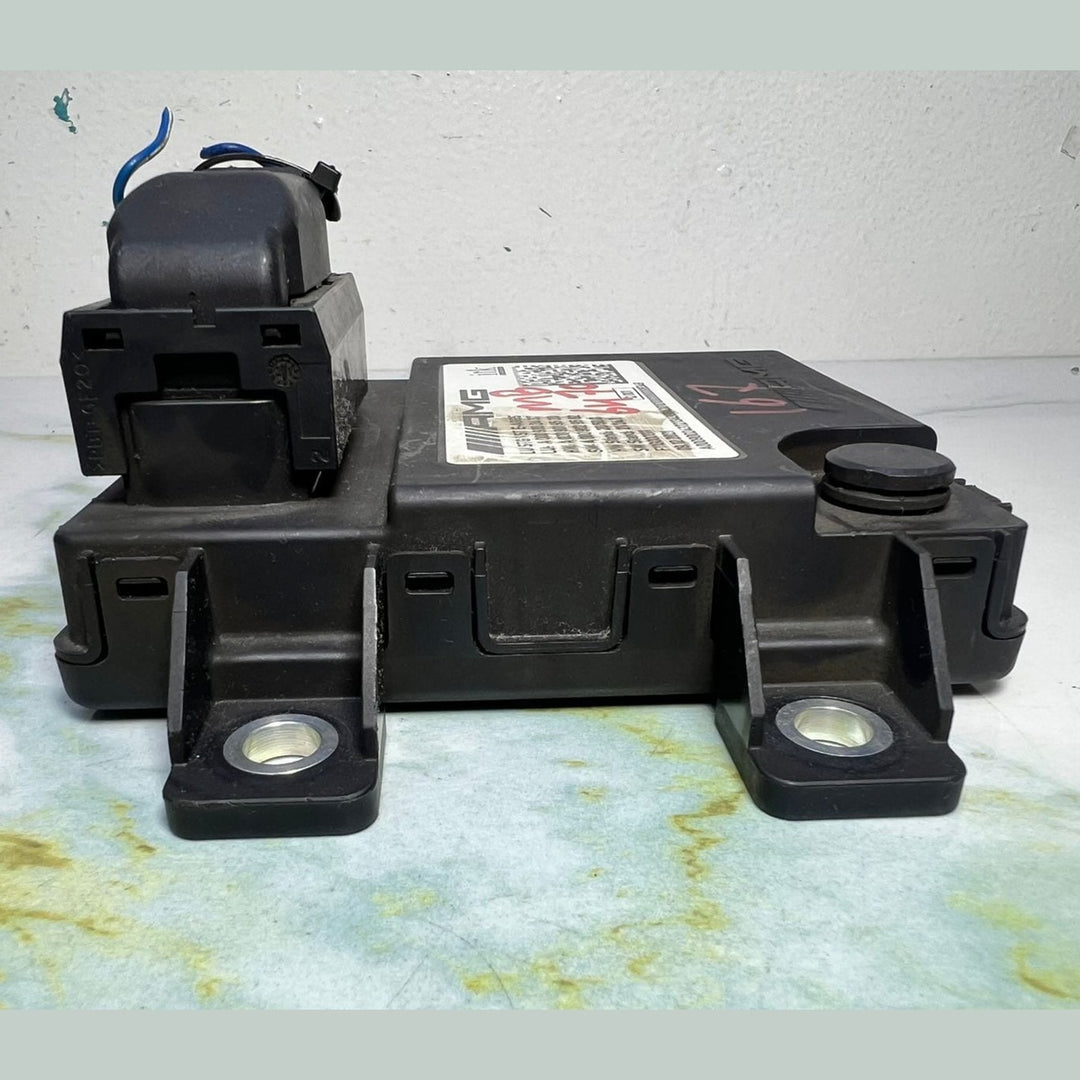 2022 Mercedes-Benz GLE63 AMG Differential Lock Control Module A0009002437 