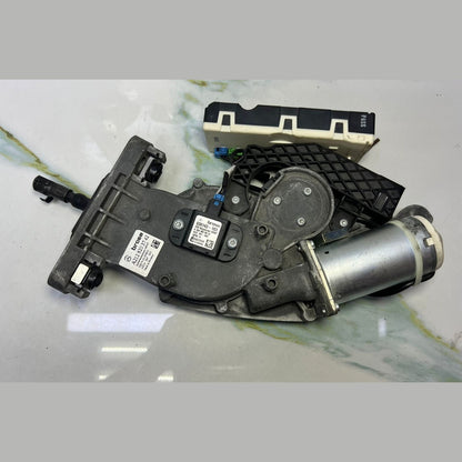 Mercedes W204 W212 Power Tailgate Liftgate Motor Actuator A212 8203742 OEM
