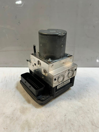 2010-2016 BMW 7' F01 F02 F03 F04 740i ABS/DSC Hydraulic Pump Module 6850070