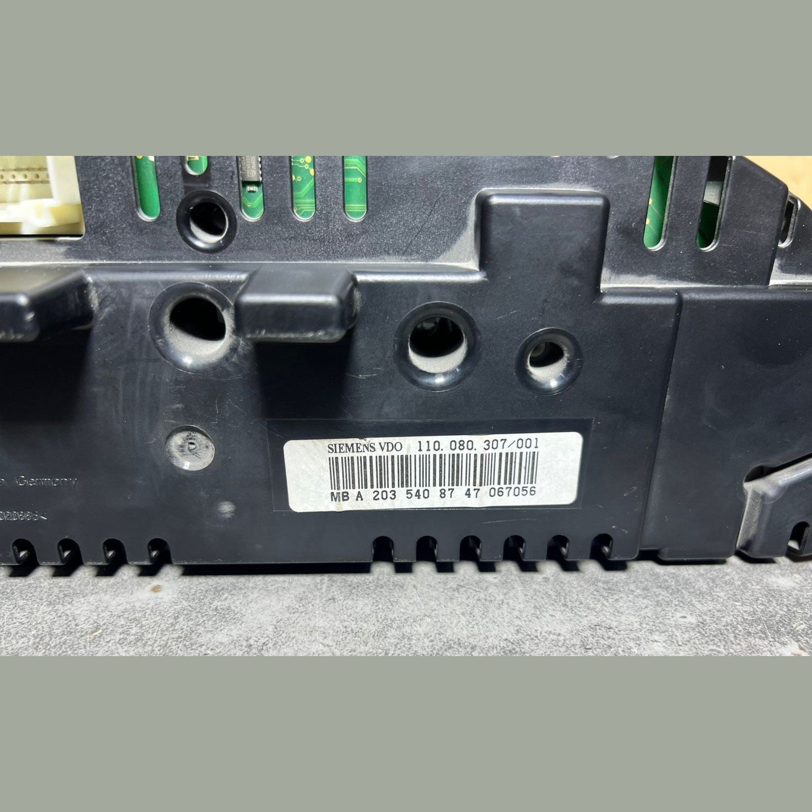 03-06 Mercedes-Benz W203 C-Class Instrument Cluster Speedometer A203 5408747 OEM