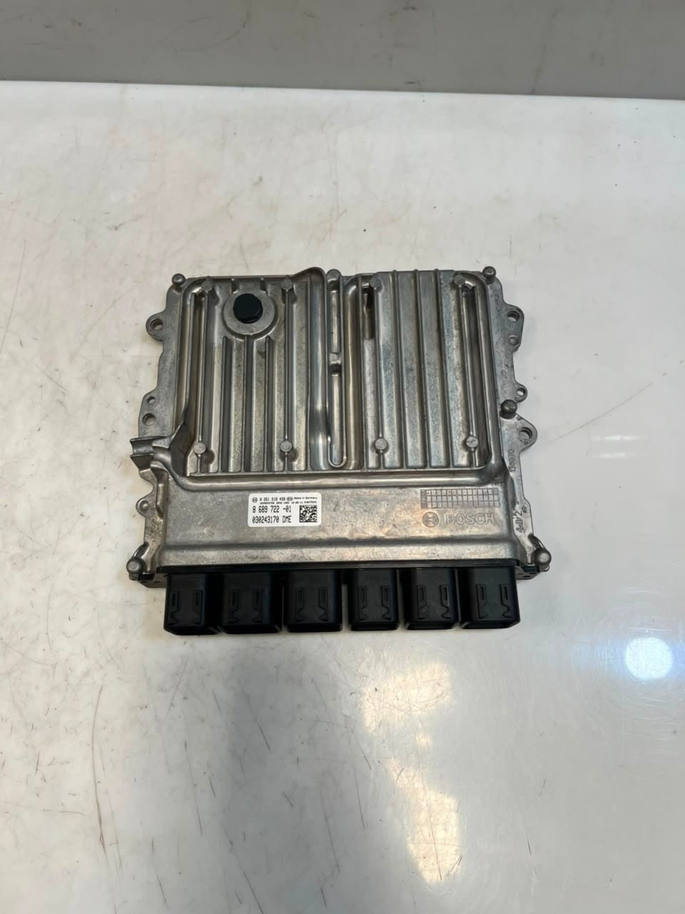 2017-2019 BMW 4-Series 430i 330i Engine Control Module ECU ONLY DME 8689722 OEM