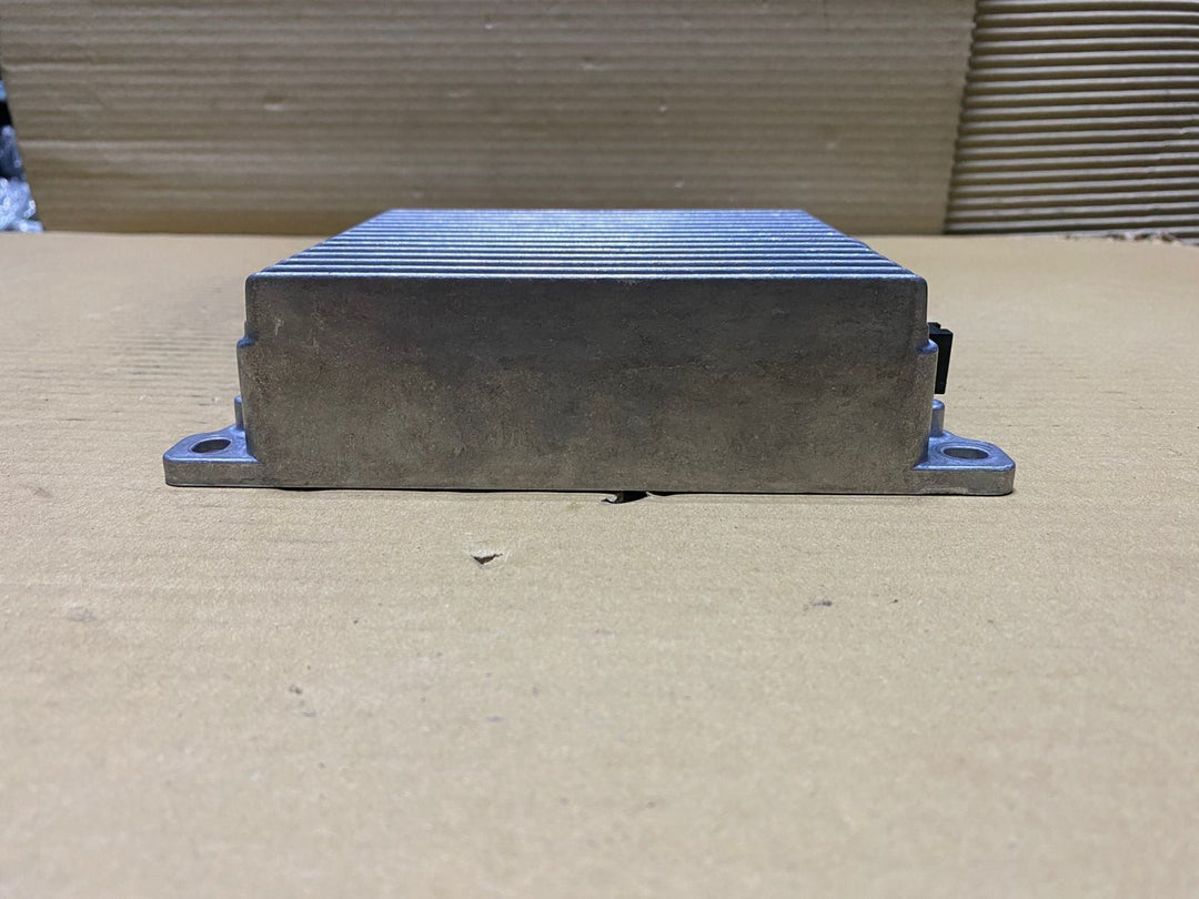 2013-2018 BMW 650i Battery Charging Module 9240236 5 Series F10 and 650I BCU 150