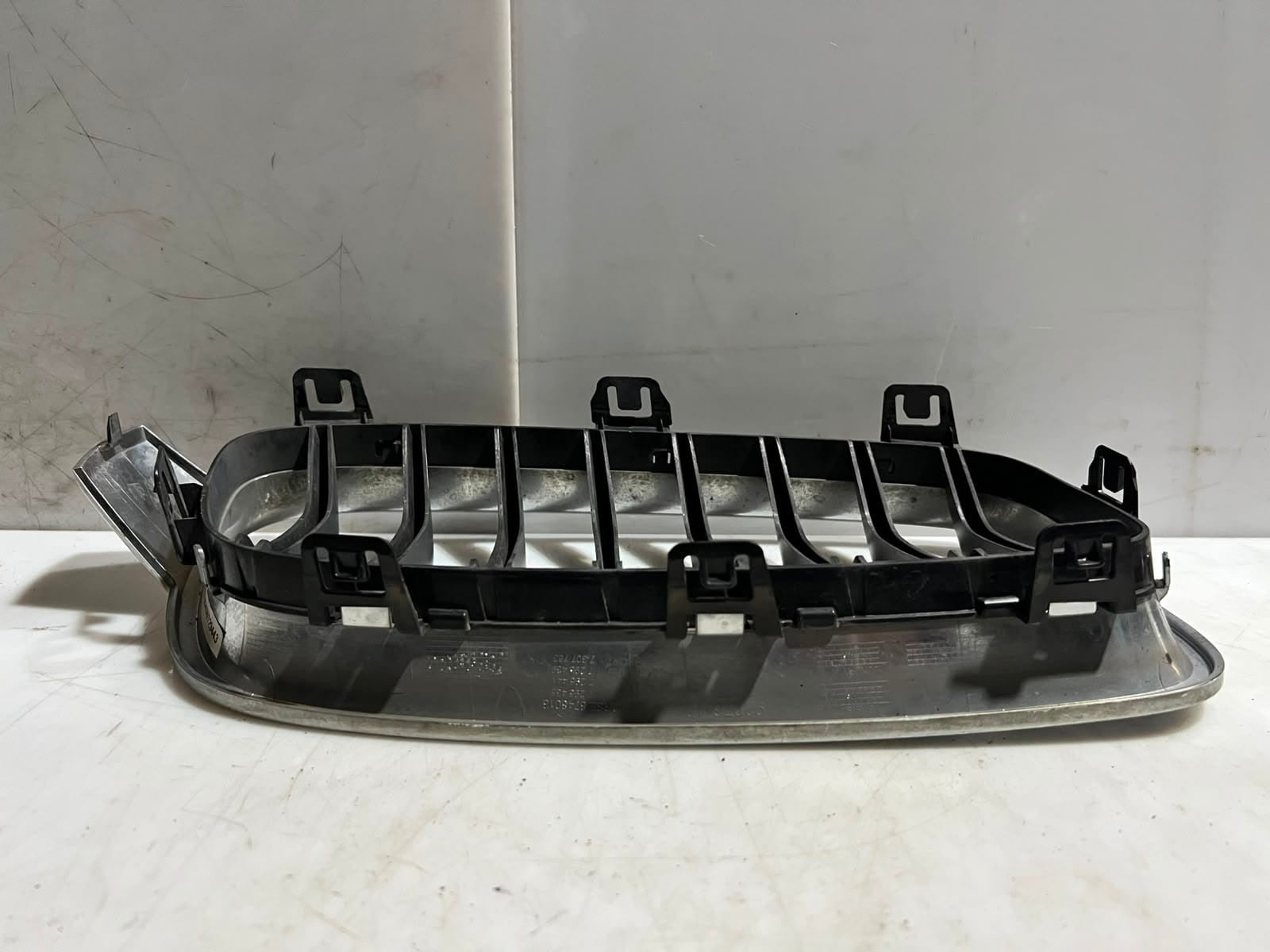BMW 3 Series F80 F30 F31 F32 F35 Left Chrome BUMPER Kidney Grille 7295441 OEM