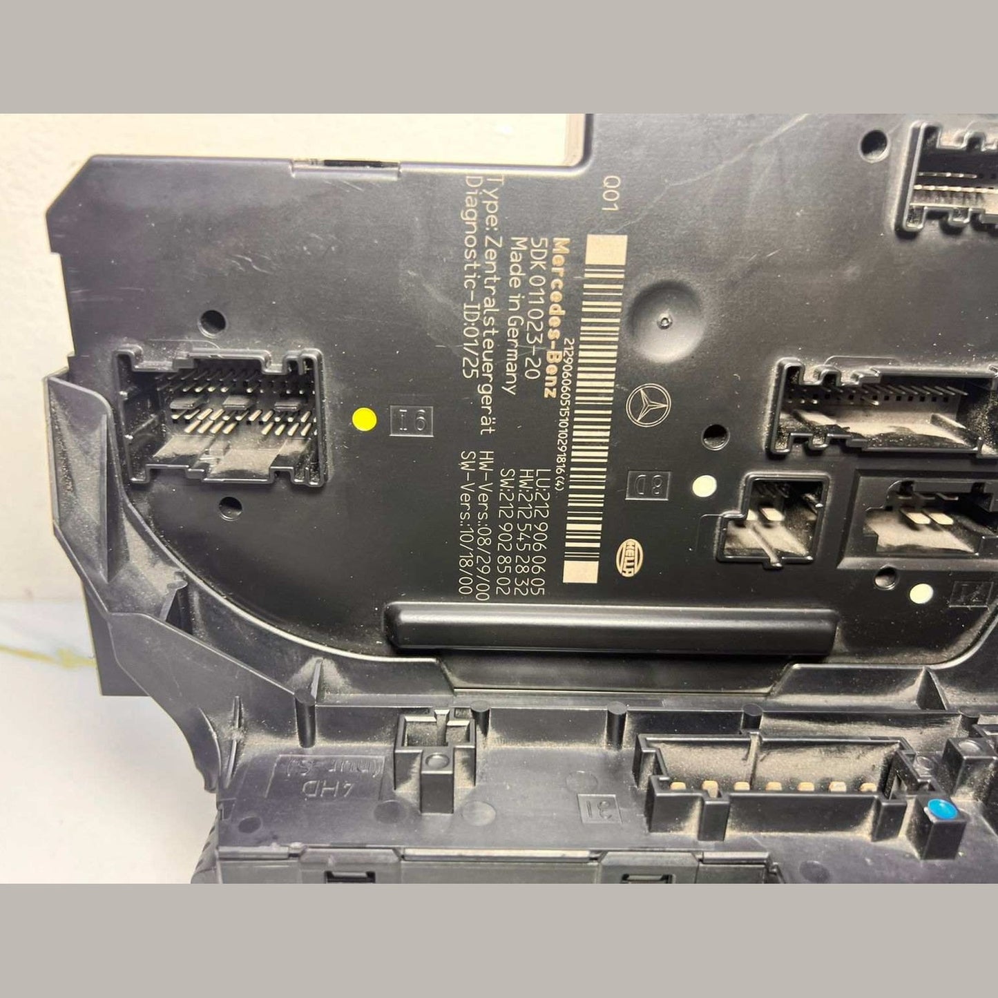 Mercedes-Benz Control Unit A 212 900 06 05
