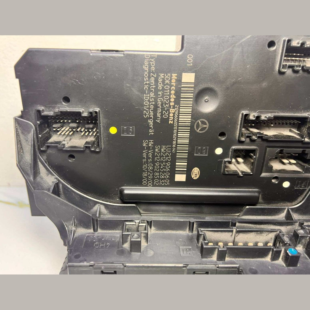 Mercedes-Benz Control Unit A 212 900 06 05