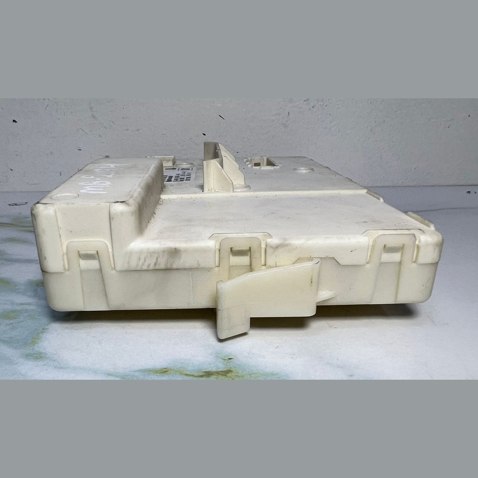 2010-2015 Mercedes-Benz E350 Door Control Module A2079004400 E-Class E350 E550