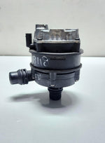 Load image into Gallery viewer, 2017-2021 BMW 330i Auxiliary Water Pump 8637953 1, 2, 3, 4, and 5 Series