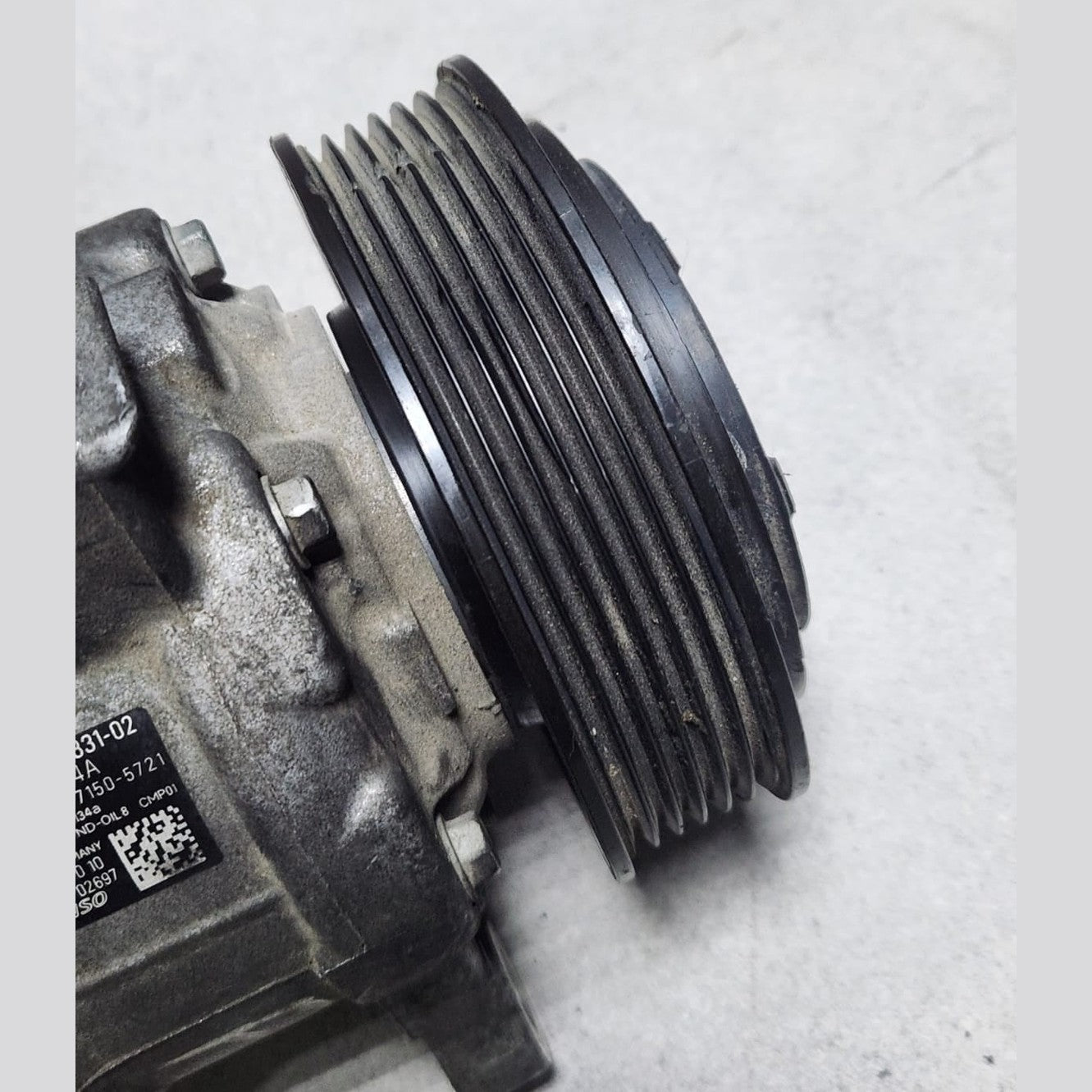 BMW Air Conditioning Compressor 9330831 3 Series F30 F30 F34 GT and 1 Series    