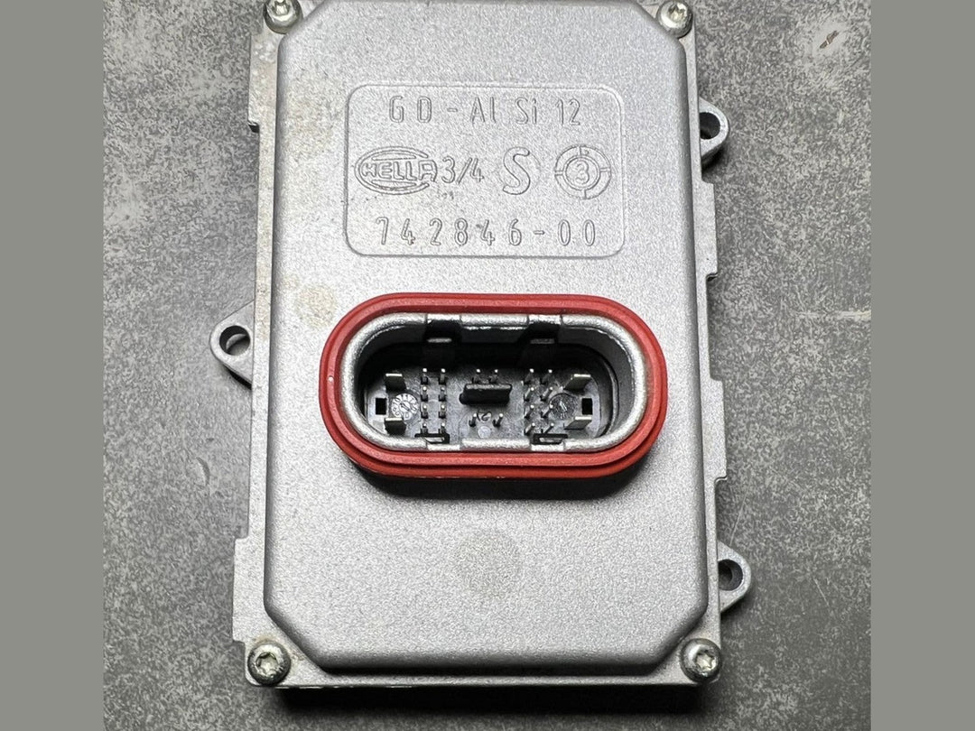 Mercedes W211 E350 Xenon Light Headlight Control Module Unit A003 8205826 OEM
