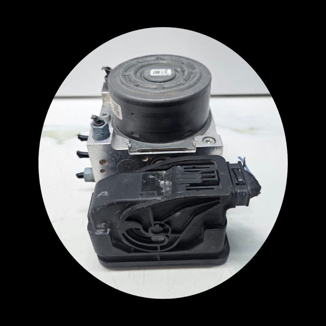 2016-2017 BMW  2 Series X1 F48 F45 F46 Gran Tourer ABS Pump Module 6877110 OEM