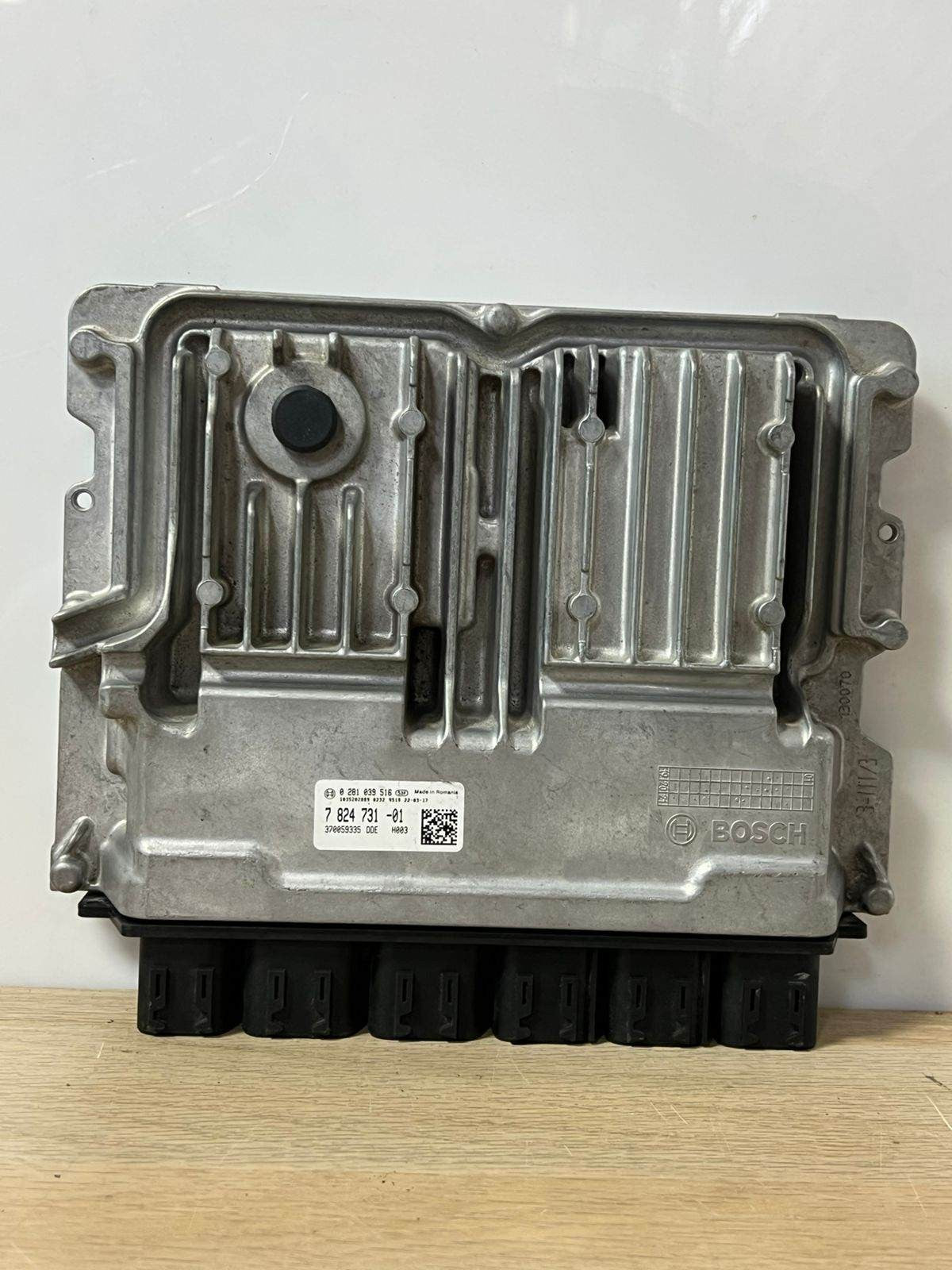 2018-2023 BMW X2 f39 Engine Control Unit 7824731 2 Series Grand Tourer F46 