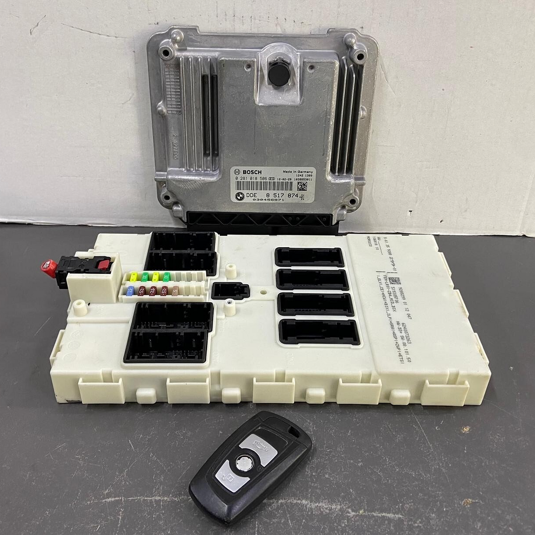 OEM BMW F30 N47N Engine Control Unit ECU SET DDE 8517874 FEM+KEY