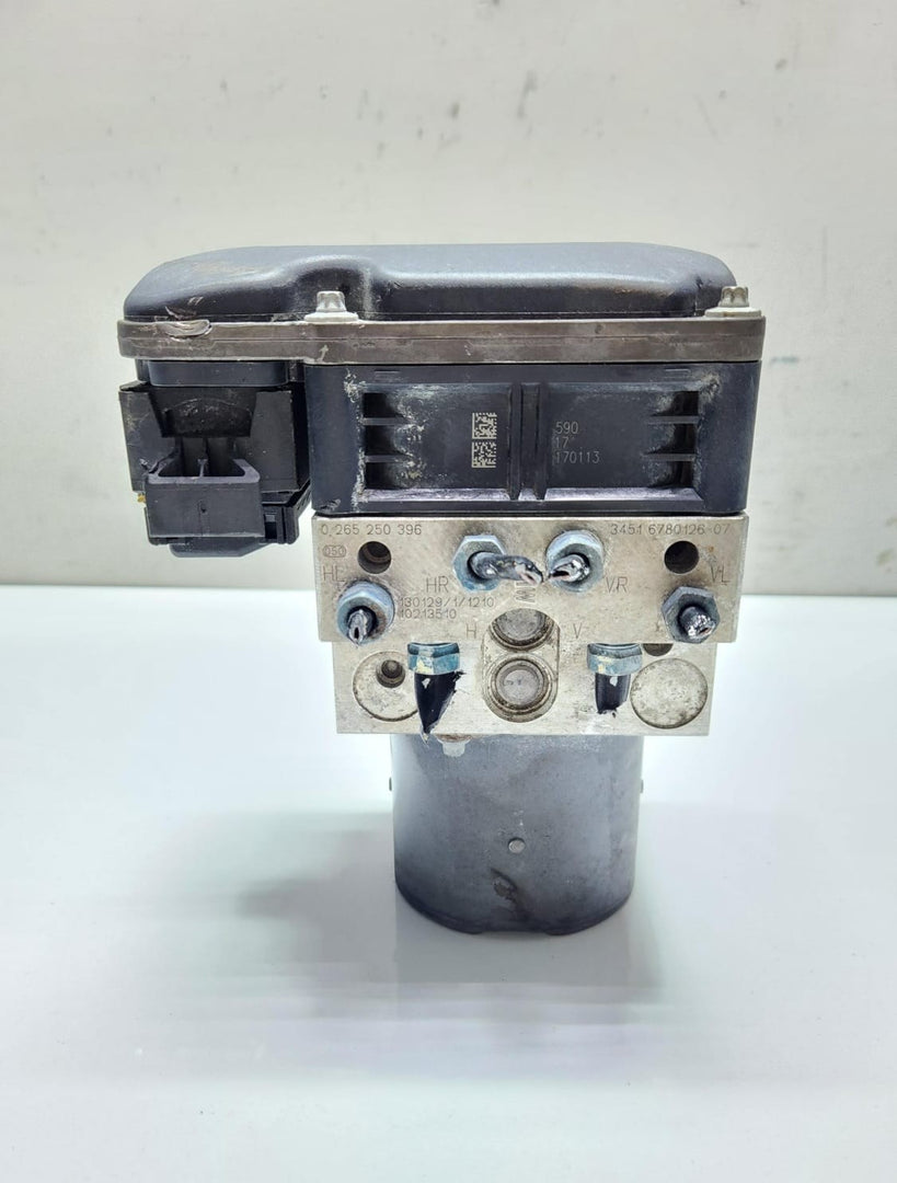 2007-2014 BMW X5 E70 ABS DSC Hydraulic Pump Control Module 6854702