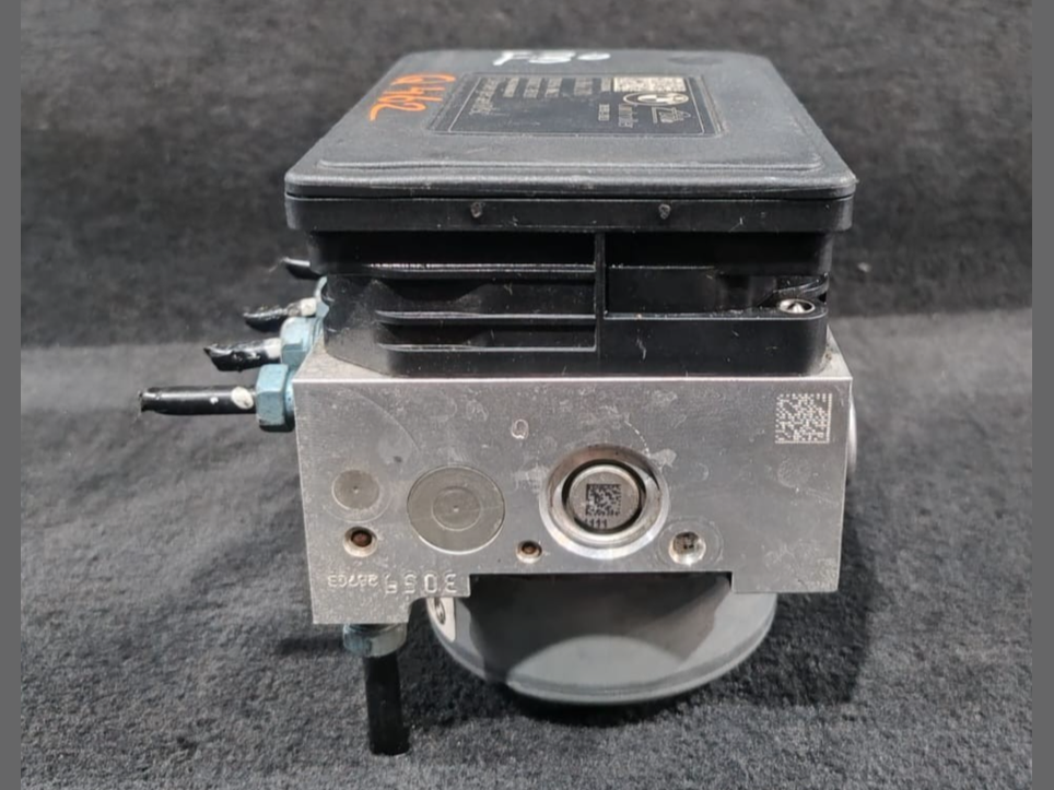 BMW 4 COUPE  F32 180kw  ABS ANTI -LOCK BREACKING SYSTEM  MODULE PUMP - 6866210