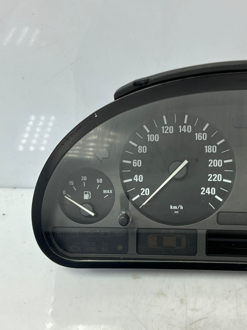 BMW 5 Series E39 Speedometer Instrument Cluster Revolution Counter 8372354 OEM