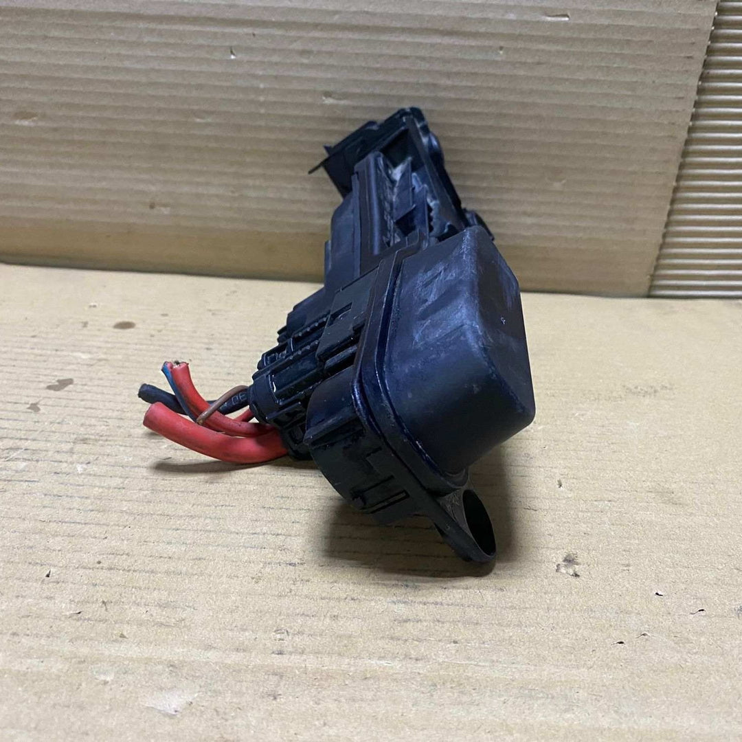 2017-2024 BMW X3 G01 Battery Junction Box 9339823