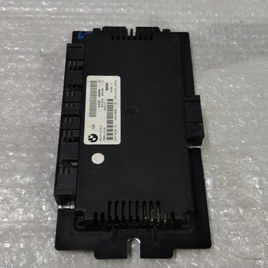 OEM BMW E90 3 series FOOTWELL LIGHT CONTROL MODULE FRM2 LED XE XENON 9204538