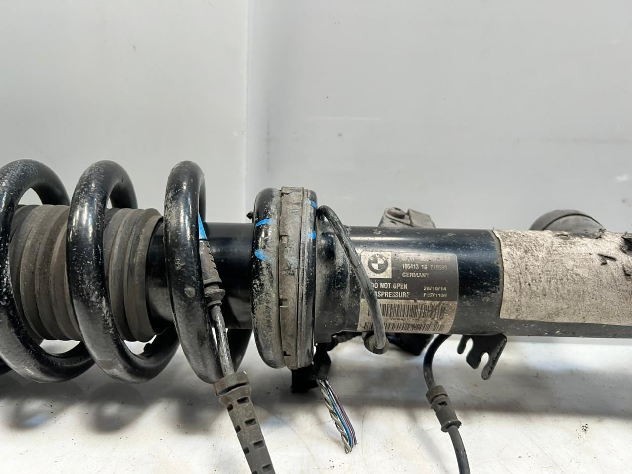 2014-2019 BMW X5 F15 F85 X6 F16 ADAPTIVE Front Shock Absorber 6863174 OEM
