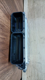 Load image into Gallery viewer, BMW Engine Control Unit 8576344 DDE F32 N47 models.