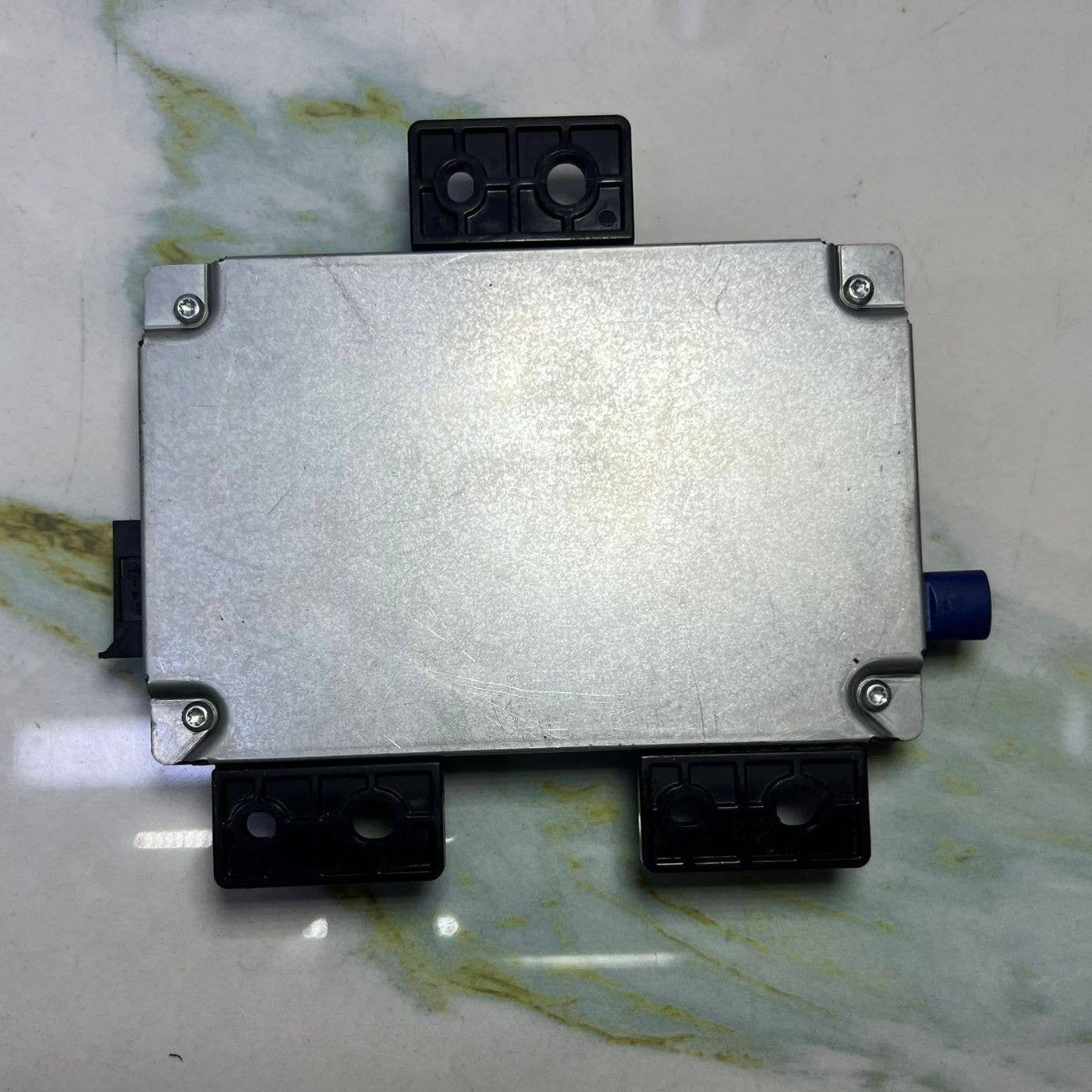 Mercedes Multimedia Control Unit A1729008206 CLS W218 and W204