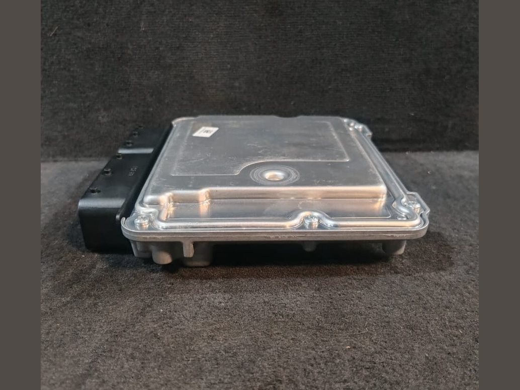 BMW 320d DIESEL N47N F30 F32 F34 F36 2013 ENGINE CONTROL ECU ONLY -  8573259