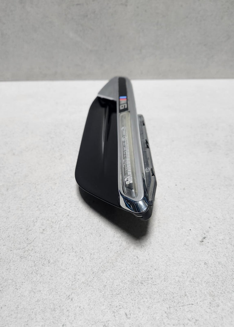 2012-2018 BMW M6 Front Fender Side Marker Light 8050519 M6 F06 F12 F13