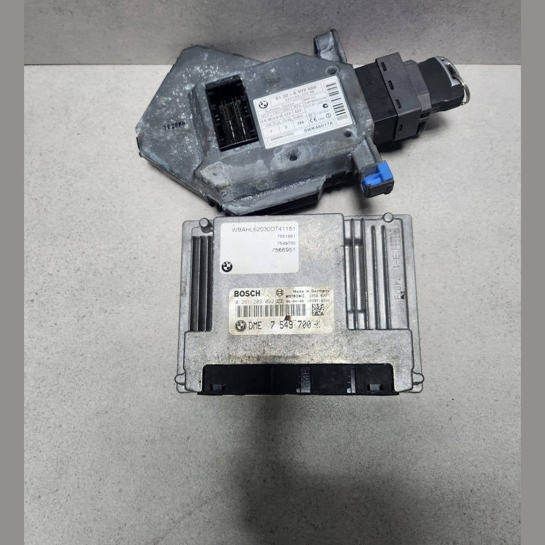 2006-2008 BMW 750i E65 E66 N62B48 V8 Engine Control Module 7549700 RHD ECU SET