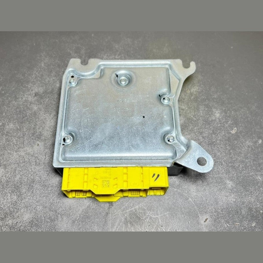 14-18 Mercedes W205 GLC SRS Safety Restraint Control Module A205 9009627 OEM
