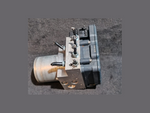 Load image into Gallery viewer, BMW F07 DSC ANTI BREAKING SYSTEM PUMP BREAK HYDRO CONTROL UNIT MODULE 6853400
