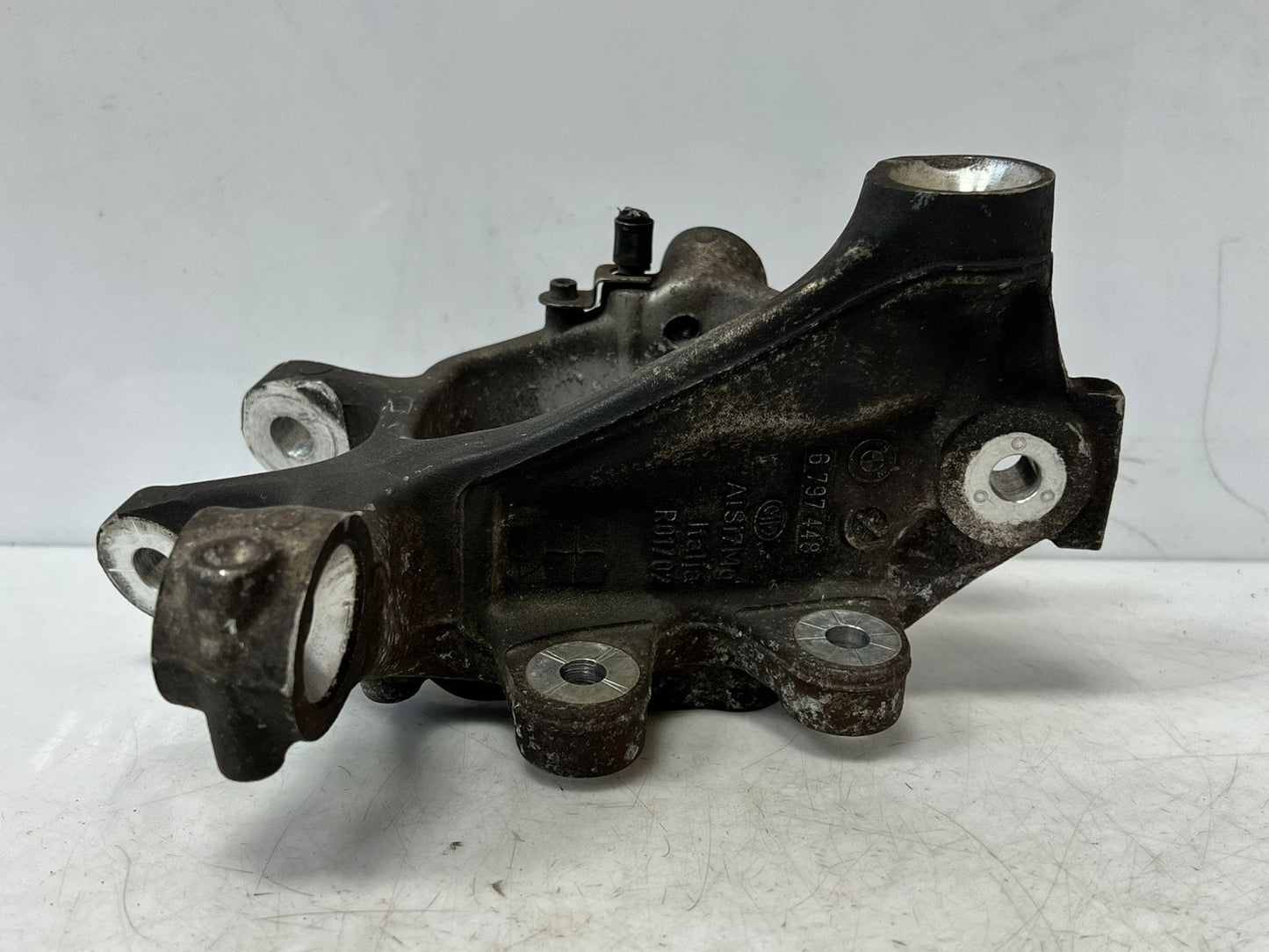 2010-15 BMW 740i 7 Series F01 F02 F03 F04 Rear Wheel Hub KNUCKLE BEARIN 6797448