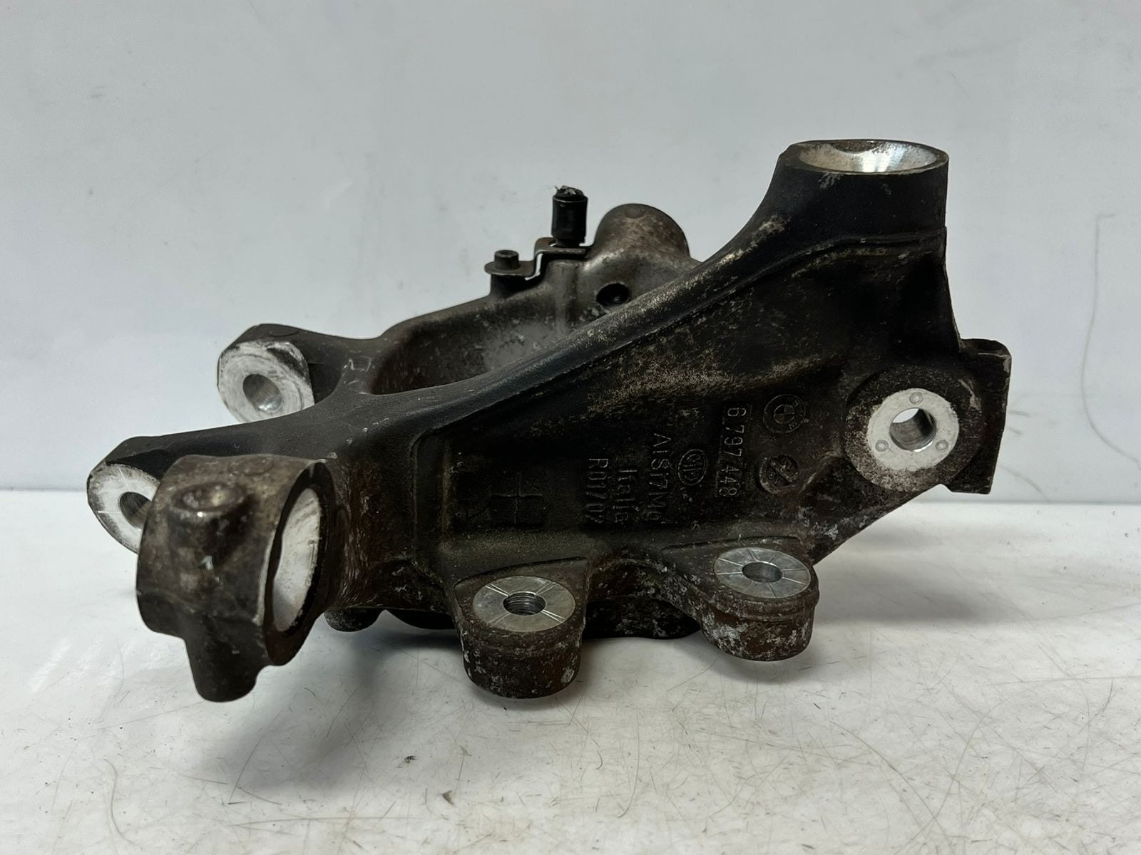 2010-15 BMW 740i 7 Series F01 F02 F03 F04 Rear Wheel Hub KNUCKLE BEARIN 6797448