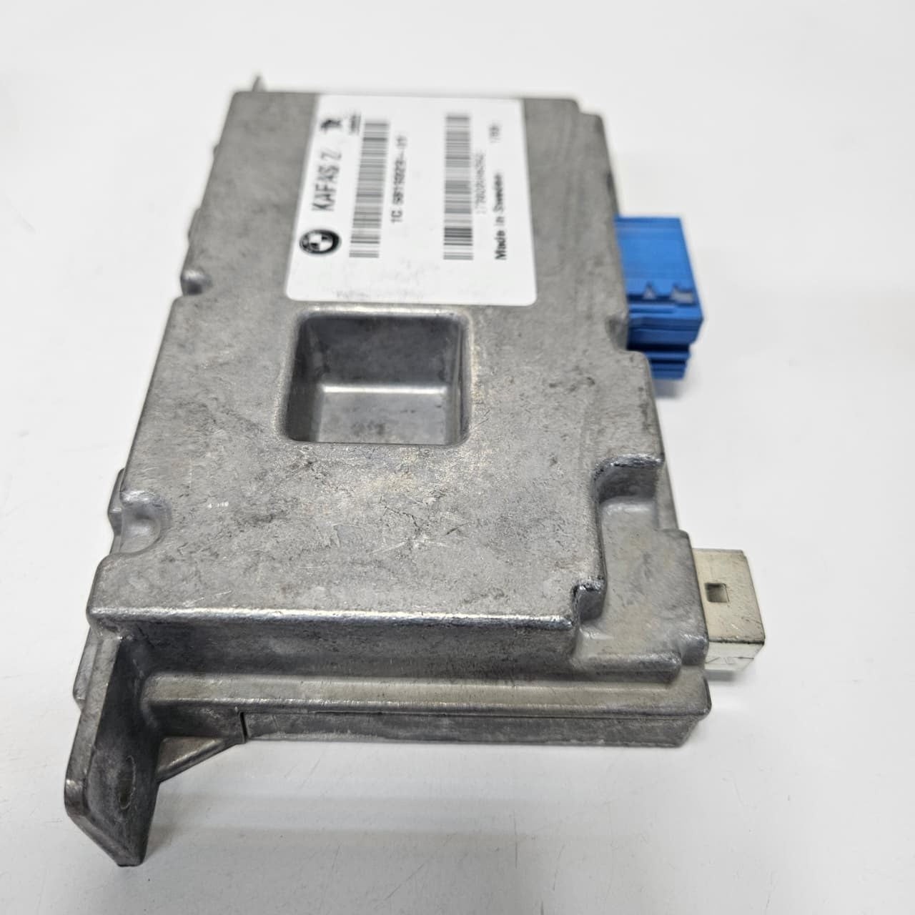 2013-2015 BMW X4 F26 750Li Camera Control Module 6819329