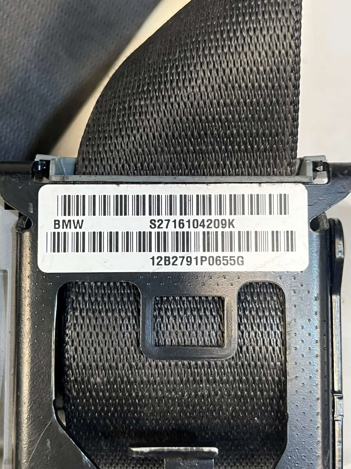 2010-2017 BMW X3 F25 and X6 E71 Front Right Seatbelt 30577122 OEM