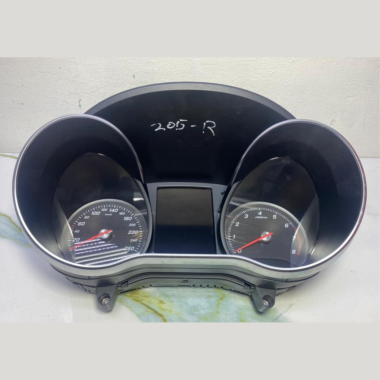 Mercedes Instrument Cluster A2059000234