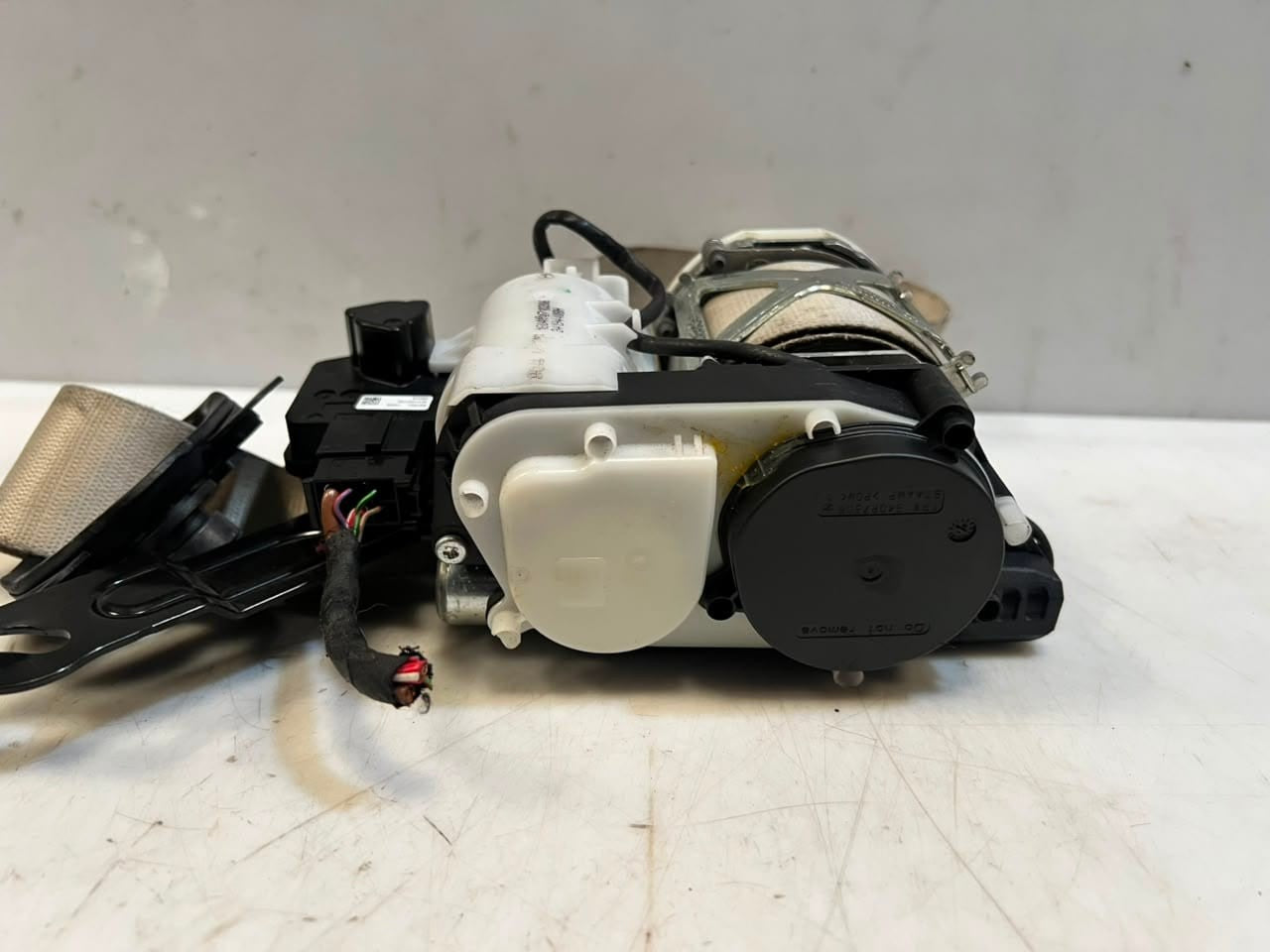BMW 530  5 Series G30 G31 Front Seat Belt Right FR Tensioning System 34027306