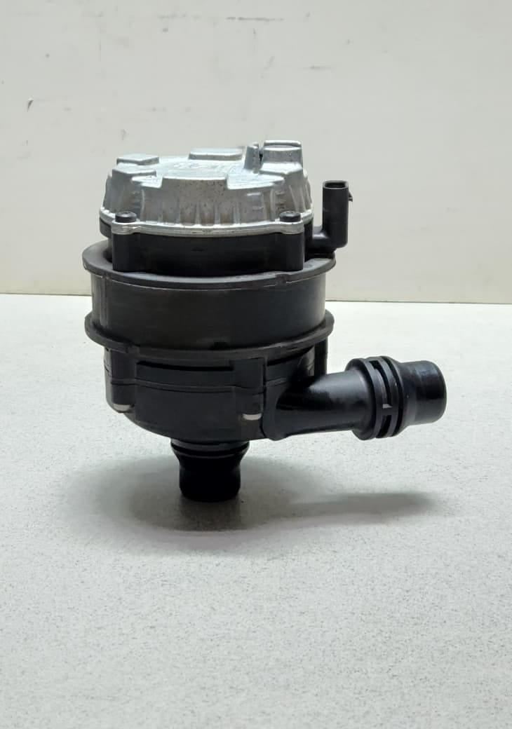BMW Auxiliary Water Pump Electric 8637953 1, 2, 3, 4, 5 Series and M4 OEM