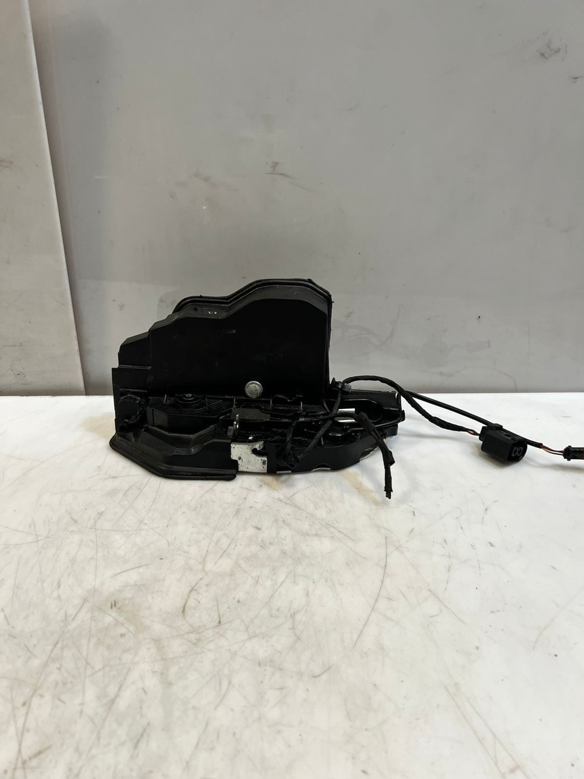 2011 BMW Alpina B7  F01 F02 F04 F10 F11 Rear Right Door Lock Actuator 7185688
