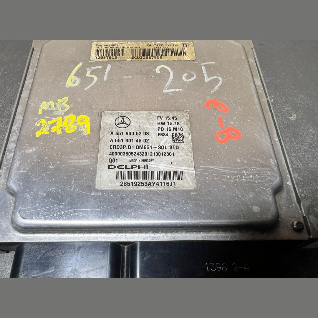 14-18 Mercedes W205 C-Class Engine Control Module Unit ECM ECU A651 9005203 OEM