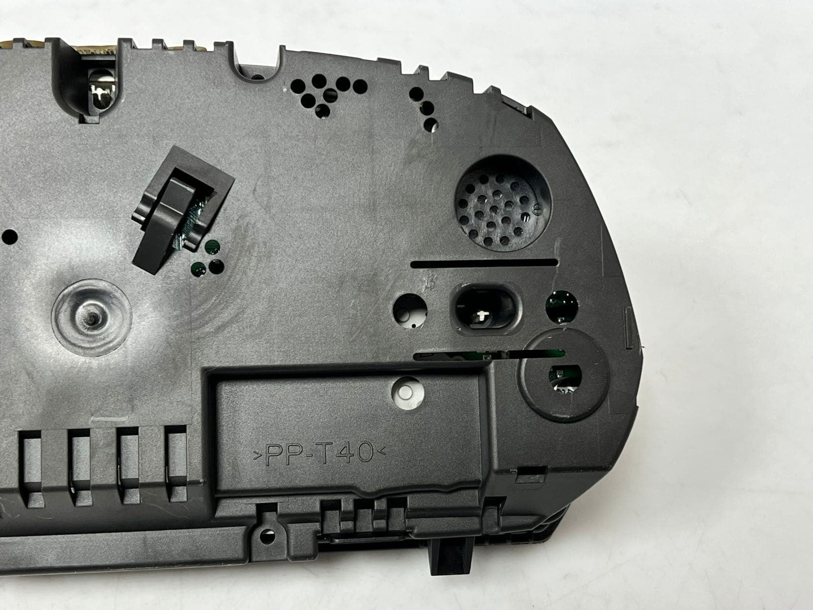 2005-2012 BMW 320i 3 Series E90 N43-B20A Instrument Cluster 4032240 OEM