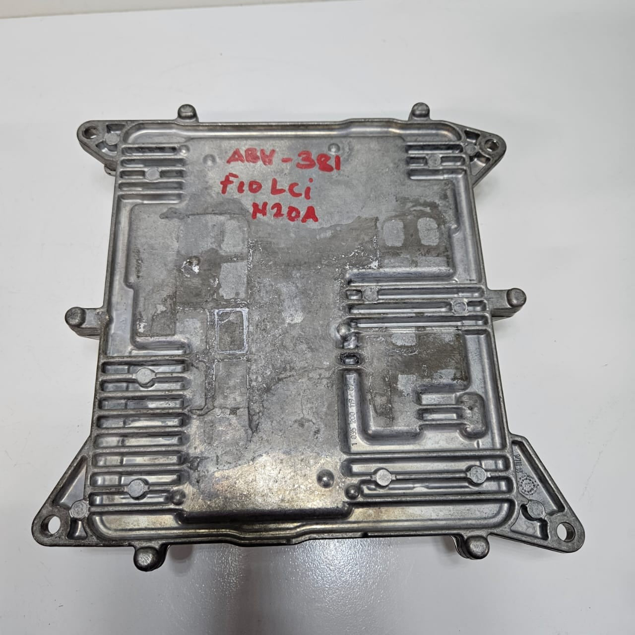 2012-2015 BMW N20, F22, F30, F31, F32, F34 320i Engine Control Unit 8631725 USED