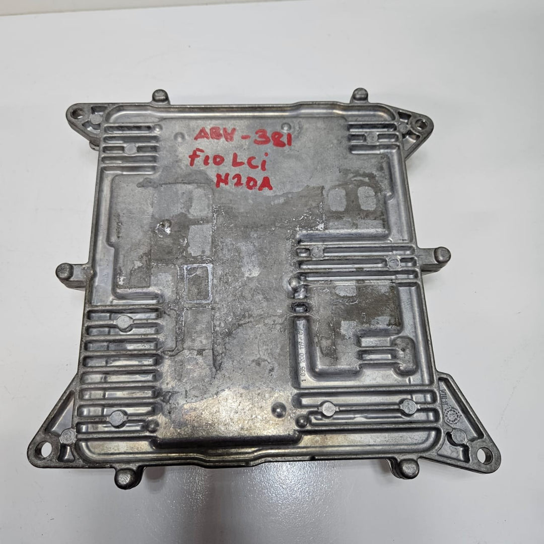 2012-2015 BMW N20, F22, F30, F31, F32, F34 320i Engine Control Unit 8631725 USED