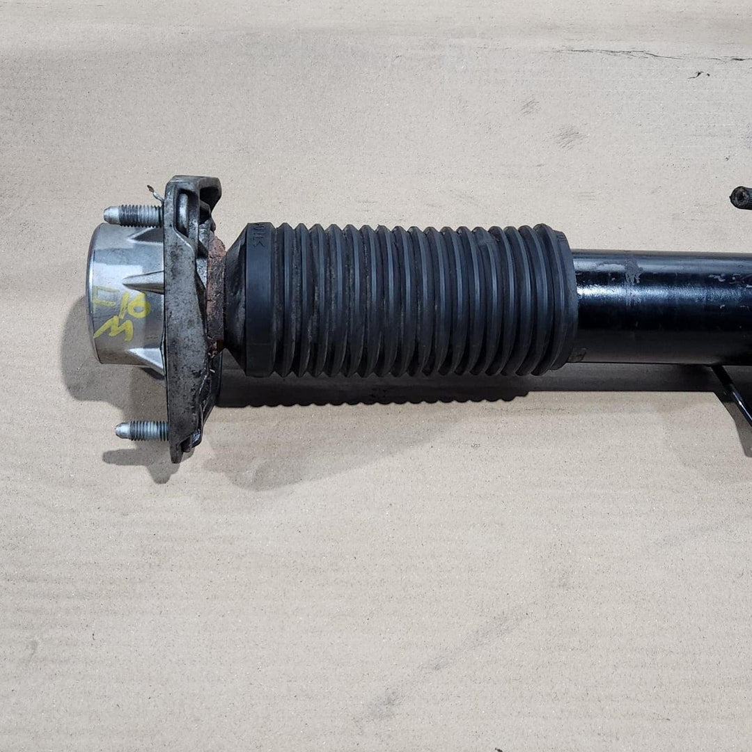 2013-2018 BMW X5 Rear Shock Absorber 6875089 X5 F15 F85 and X6 F16