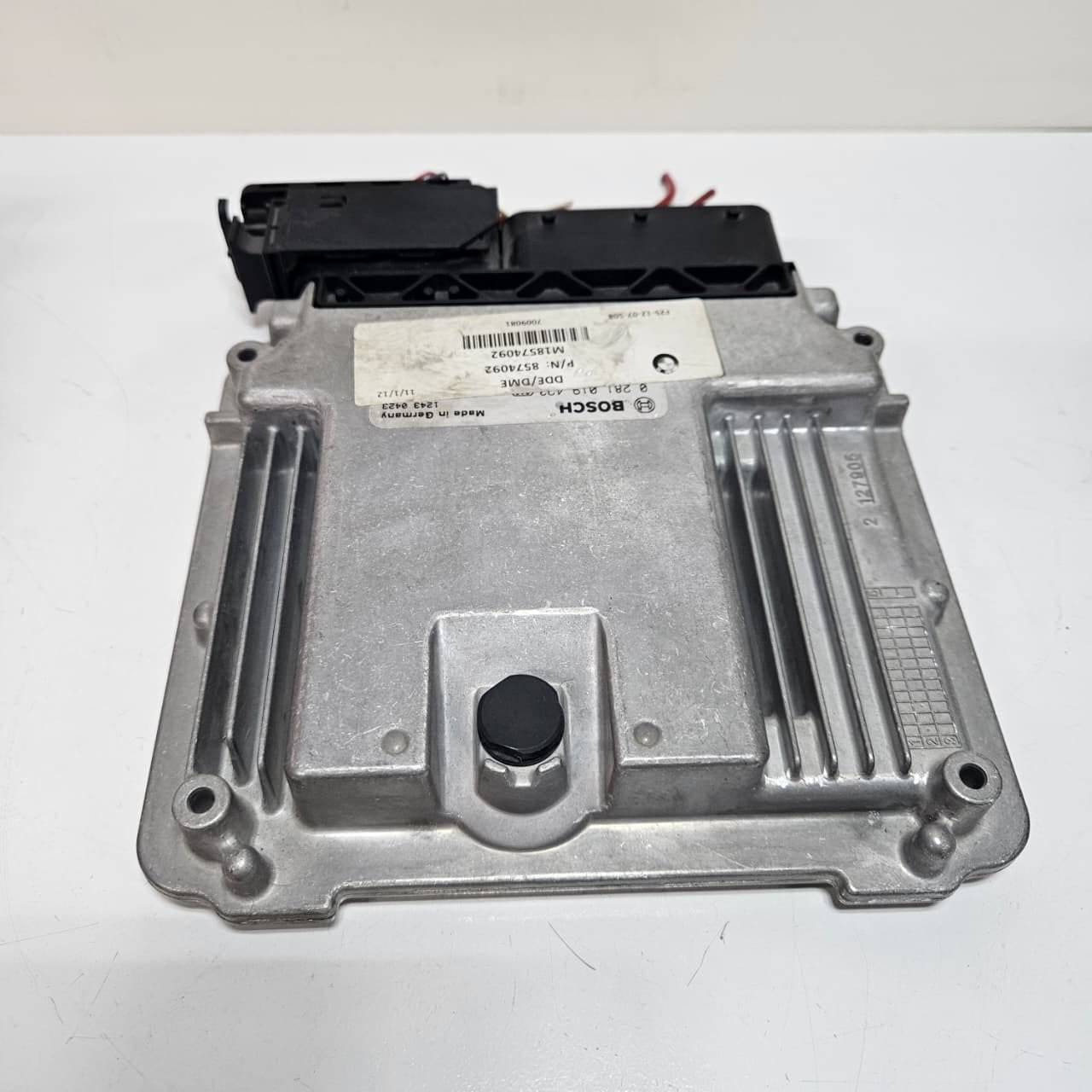 OEM BMW F10 520D Engine ECU DDE N47 BOSCH engine 8574092